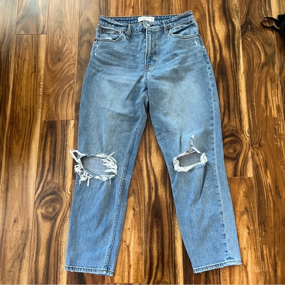 Abercrombie and Fitch mom high rise jeans